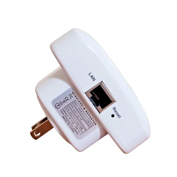 Universal WiFi Signal Booster 300Mbps Wireless-N 2.4GHz Internet Extender White - Picture 7 of 9